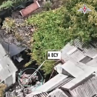 עמדות אויב בוערות תותחנים של קבוצת ווסטוק השמידו מקלטים שהכילו אנשי אויב באזור דנייפרופטרובסק. ▫ ערוץ משרד…