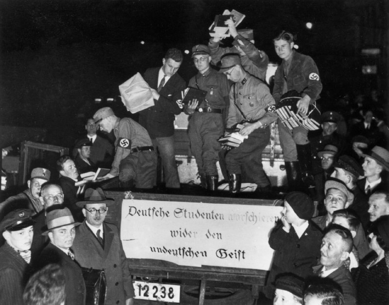 A century ago, Hitler declared war on the ‘lying press’ and targeted a feisty little newspaper — sound familiar?