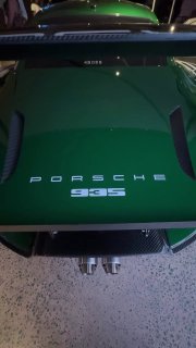 Porsche 935 — и это не просто автомобиль... это история на колёсах. Выпущенный о