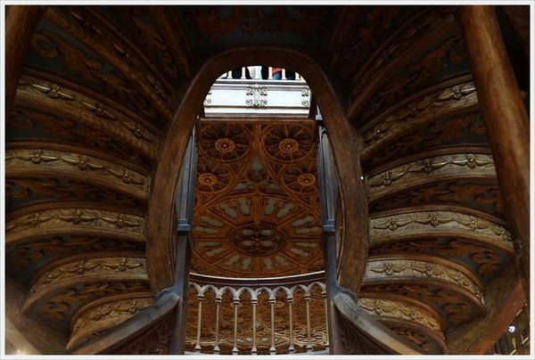 [葡萄牙自助|波多。萊羅書店Livraria Lello。卡爾莫教堂Igreja do Carmo]