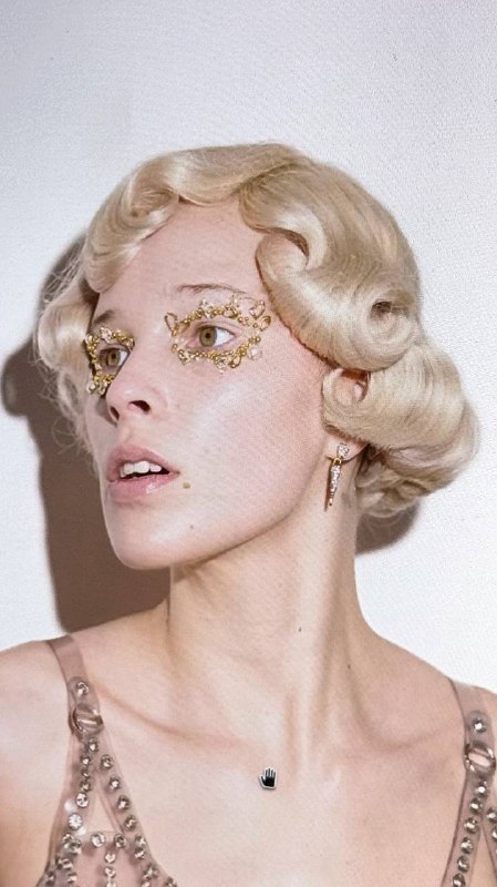 Завтра — 20 ноября в 21:00 — прямой эфир на тему «современное ретро»Покажу укладку со съёмки и поделюсь нюансами создания аммуажа в эстетике 20-х годов, чтобы это было современно и модно!Подключайтесь — будет красиво и информативно 🤝🏻Завтра — 20 ноября в 21:00 — прямой эфир на тему «современное ретро»Покажу укладку со съёмки и поделюсь нюансами создания аммуажа в эстетике 20-х годов, чтобы это было современно и модно!Подключайтесь — будет красиво и информативно 🤝🏻