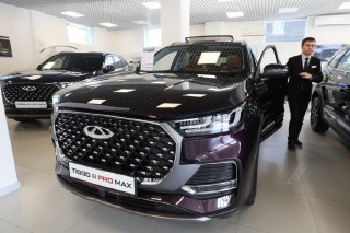 Автобренд Chery не уйдет из России, но сократит свою долю до «незначительной». Сейчас это третья по популярности марка автомобилей в РФРоссийское подразделение китайского автопроизводителя Chery опровергло сообщения СМИ о своих планах якобы полностью покин