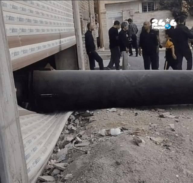 🇮🇱 רסיס ממאיץ טילים פגע בבניין מגורים באיראן. פורסמו תמונות מההשלכות של פגיעת מאיץ טילים בבניין מגורים בע…