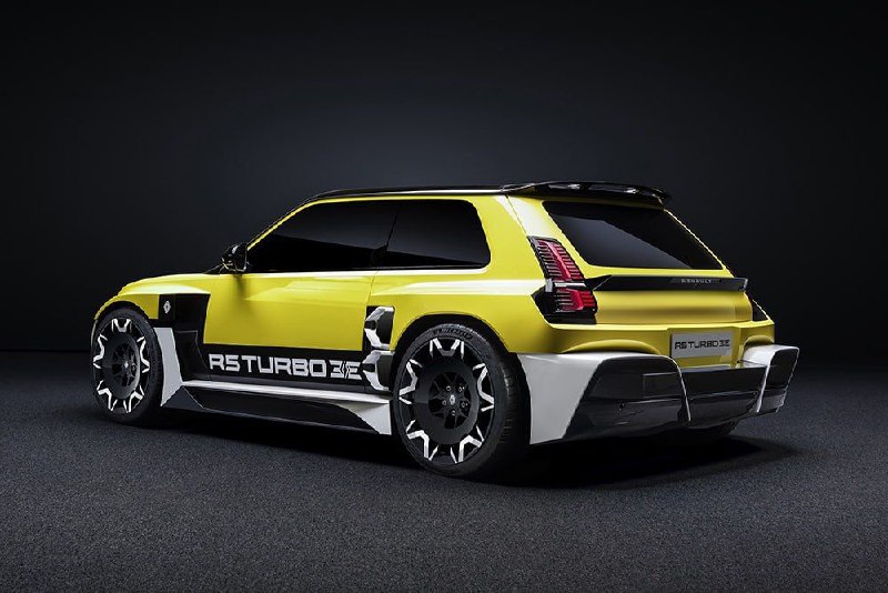 Компания Renault показала серийный хот-хэтч 5 Turbo 3E 2