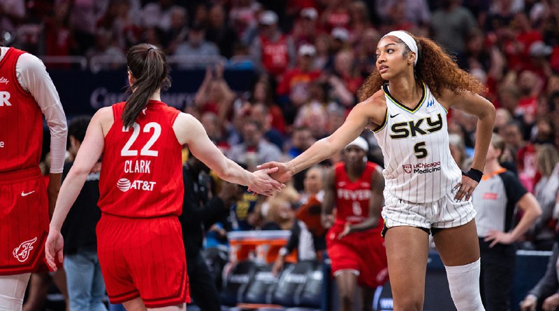Angel Reese, Caitlin Clark have heated exchange after hard foul during Sky-Fever game