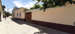 Rabochiy garadokda hovli sotiladi
