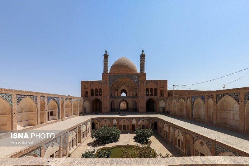 سردشت روداو: 🖼 مسجد جامع؛ بنایی به جامعیت یک شهر🔹مسجد جامع فقط یادگاری از گذشته نیست. بسیاری از این بناها هنوز محل عبادت و حضور مردم‌