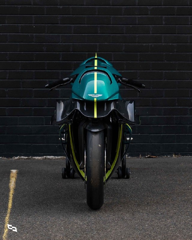 Aston Martin x Brough Superior 2