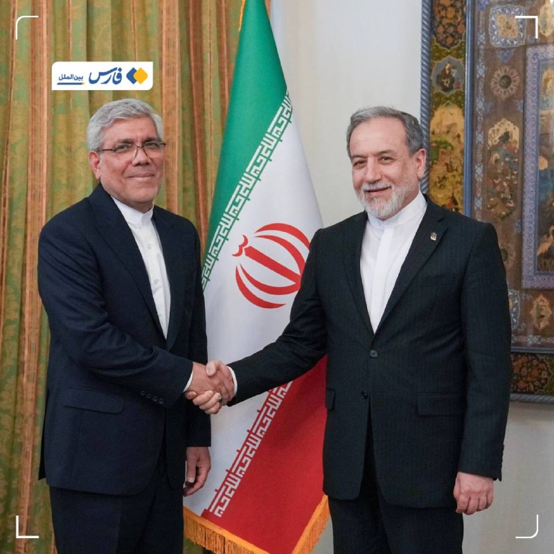 فارس بینالملل و سیاست خارجی: محسن امیدزمانی سفیر جدید ایران در بلاروس شد🔹محسن امیدزمانی سفیر جدید ایران در بلاروس پیش از عزیمت به محل مأموریت با وزیر