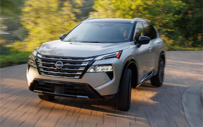 Nissan представила обновленный кроссовер Rogue (X-Trail) для североамериканского рынка. Продажи нови