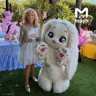 У Аллы Пугачевой накапал невозможный долг в 8722 рубля за электричество в пустой квартире на Арбате — которую пытаются продать почти за полмиллиарда рублей.Как выяснил Mash, энергетики подали на певицу в суд из-за неоплаченных счетов, которые копились с ок