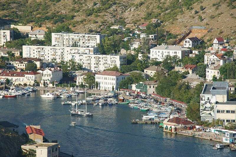 ☀️Балаклава — тихая гавань Крыма ⚓ Балаклава — это место, где хочется замедлиться. Узкая… — Ялтинское Экскурсионное Бюро