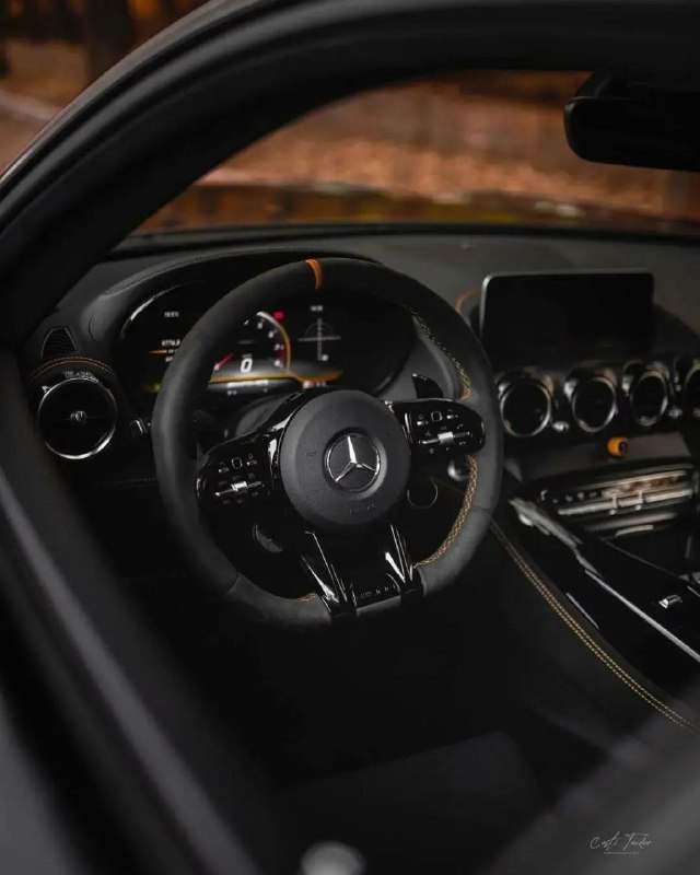 Mercedes-AMG GTR PRO 7