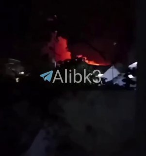 סצנות של עמודים שעולים במפקדת אופוזיציית הטרור האיראנית בסולימניה.