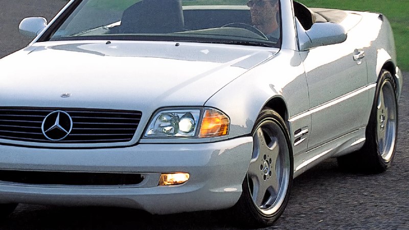 "Современный Mercedes SL вам не по душе? Тогда старый экземпляр будет лучше
