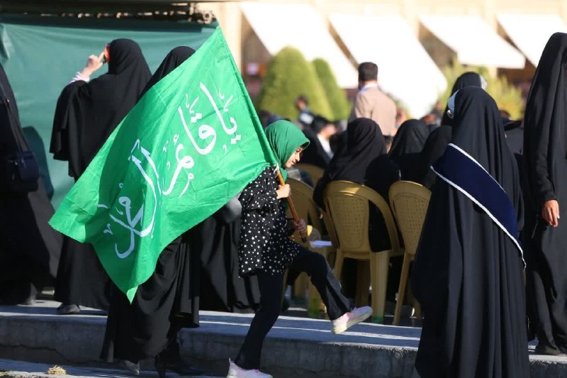 مصاف اصفهان: ✋️در بیعت با شماییم یا صاحب الزمانمنتخب تصاویر عید بیعت سال ۱۴۰۲ میدان امام خمینی رحمت الله علیه 4️⃣ روز تا عید بیعت #مر
