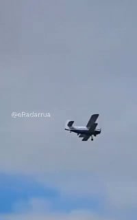 צפו: צנחן רוסי מת לאחר שהמצנח שלו לא נפתח במהלך חגיגת יום החיילים המוטסים ליד מוסקבה.