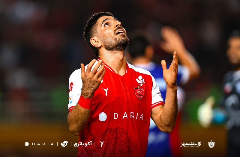 کانال رسمی باشگاه پرسپولیس: 🔴 توضیح پزشک پرسپولیس درباره مصدومیت محمد عمریمحمد عمری پس از مصدومیت در بازی برابر استقلال تحت نظر کادر پزشکی قرار گرفت