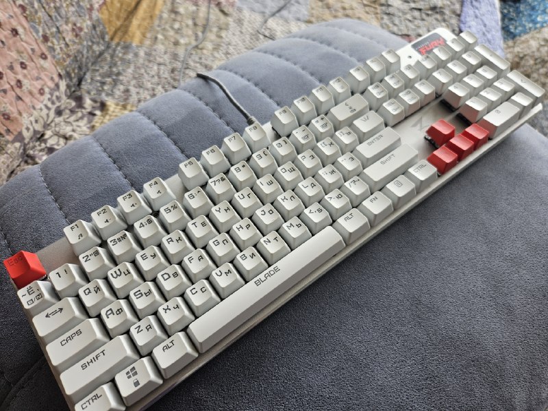 Прекрасная механическая клавиатура Zet gaming