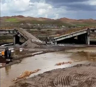 טראמפ הבטיח שבנייתם מחדש של הגשרים האיראניים שהותקפו תיקח 15 שנים&33;