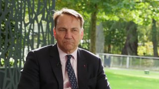 Polish Foreign Minister Sikorski: We would like to help, but we are not entering a war against Iran.