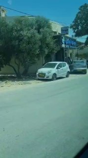 כוחות הכיבוש מסתערים על הכפר דיר סמט, ממערב לעיר דורה, מדרום לחברון.