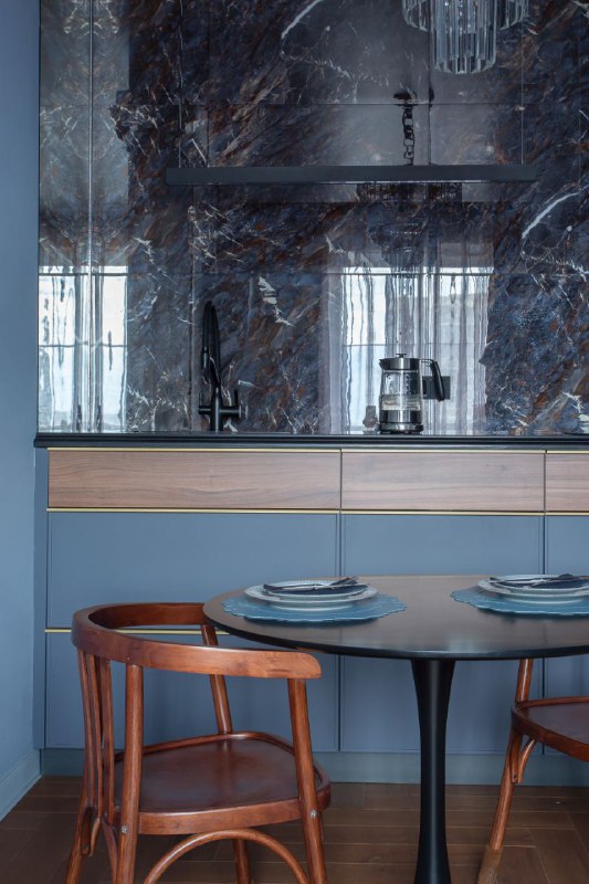 La Vie en Rose Ciel. Квартира выполнена в серо-голубых тонах, создающих атмосферу спокойствия и умиротворения, напоминающую цвет тучи. Стены окраше... - изображение 3 - vie, rose, ciel