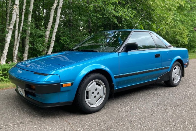 🚗✨ Встречаем легенду 1985 года – Toyota MR2 AW11, приобретённую продавцом как н