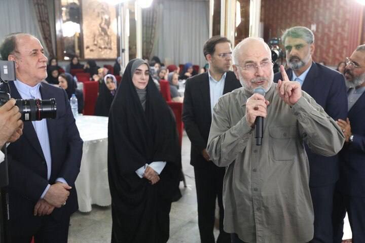 خبرگزاری میزان: محمدباقر قالیباف: در بعد نظامی و سیاسی جنگ به معنای واقعی پیروز شدیم🔹مردم حق دارند که از این پیروزی افتخارآمیز لذت ببرند