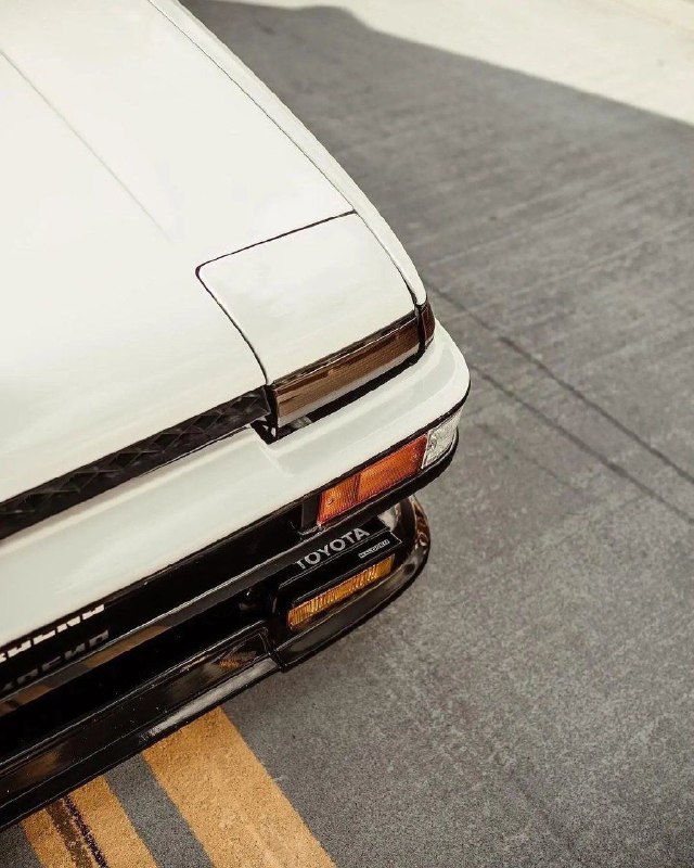 Toyota AE86 3
