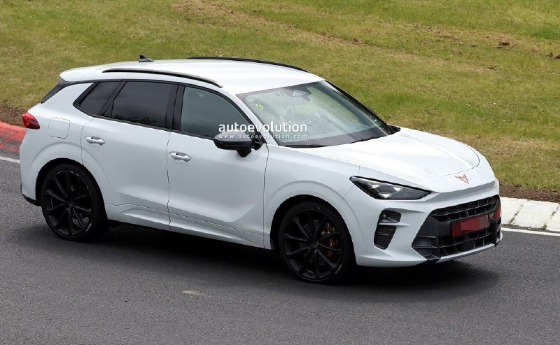 CUPRA тестирует мощный кроссовер Terramar с мотором от AudiНа Нюрбургринге замет