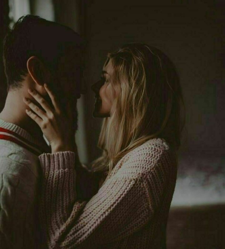 💔 سوزدل 💔: نگاهچونان ماهت رابر آسمان خیالم نقش می زنمتا شب هایم به لطف لمس حضورترنگ آرامش بگیرندشبت بخیر جان دلم 💋❤️
