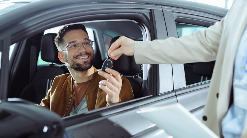 🚗✨ Утром–вечером, пока вы пилите скептицизм, автосалоны открывают двери для «но