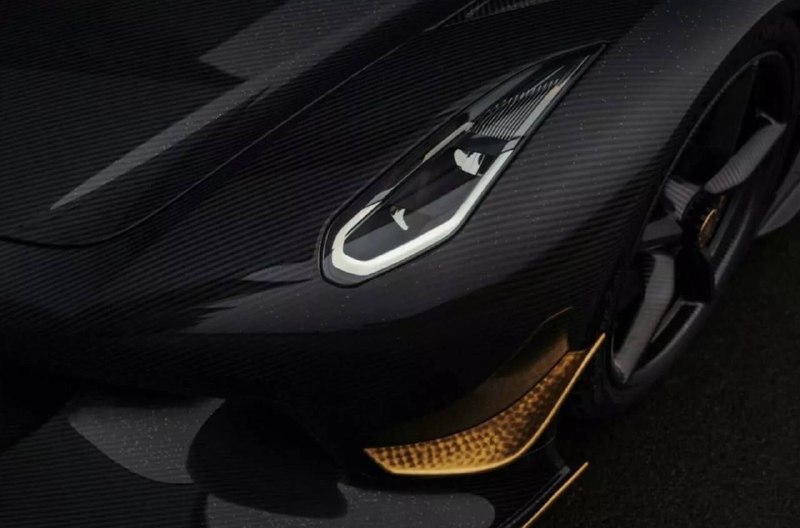 Уникальный Koenigsegg Jesko с вставками из чистого золота