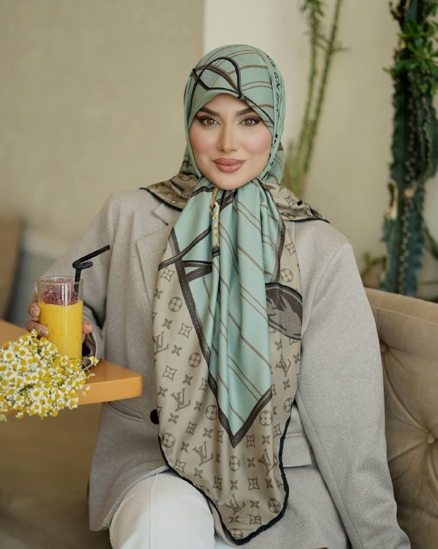 ⚜️GNT SCARF⚜️: ✨Spring Collection✨#GNT_SCARF▫️روسری ابریشم ژاکارد▫️سایز۱۴۰*۱۴۰▫️دست دوز▫️۸ رنگجهت سفارش عمده:👇@GNT_SILK@GNT_SCARF_GROUP
