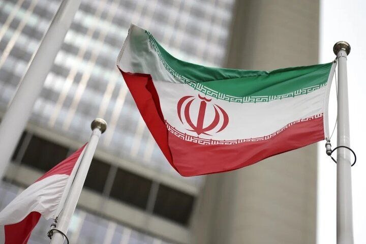 ایسنا ✔: العالم: حملات موشکی ایران علیه امارات صحت نداردشبکه خبری العالم:🔹اخبار ادعایی حملات موشکی علیه امارات از سوی ایران صحت ن