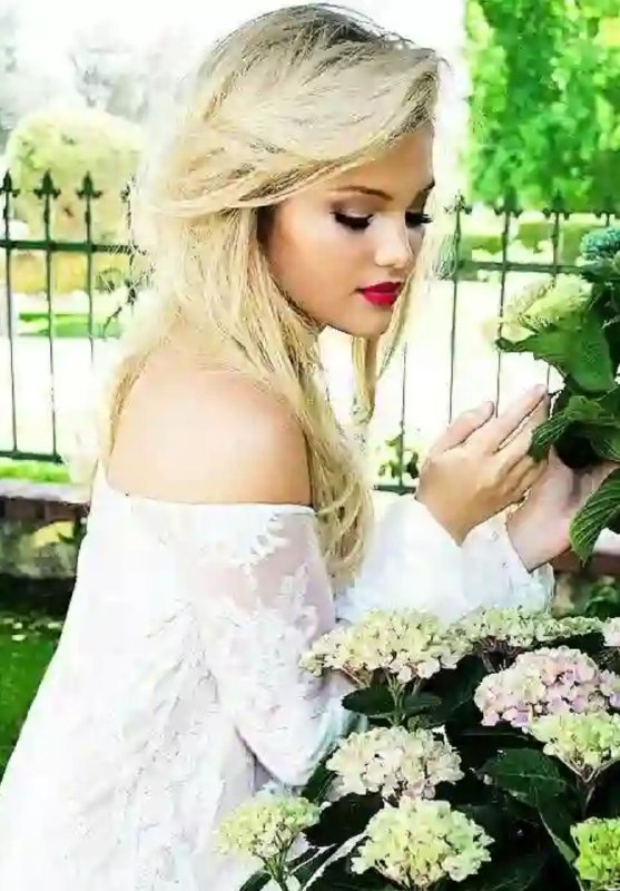 ๑۩۞ø¤º°سرای محبت °º¤ø۞۩๑: 🌸سلام دوستان گرامی۰۰آرزو میڪنم در این روز زیبانه حسرت ڪَذشتهغمڪَینتون ڪنهونه غم آینده نڪَرانتوندر حال زندڪَی ڪنیدولحظه ه