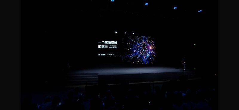 终于有公司开始讲“家庭XX”的故事了是啊高出天际的估值如果不讲一个10年都无法证伪的故事谁来继续接盘呢对岸那家是讲完故事后Coming round 跳涨15倍我们也可以迅速“跟进”