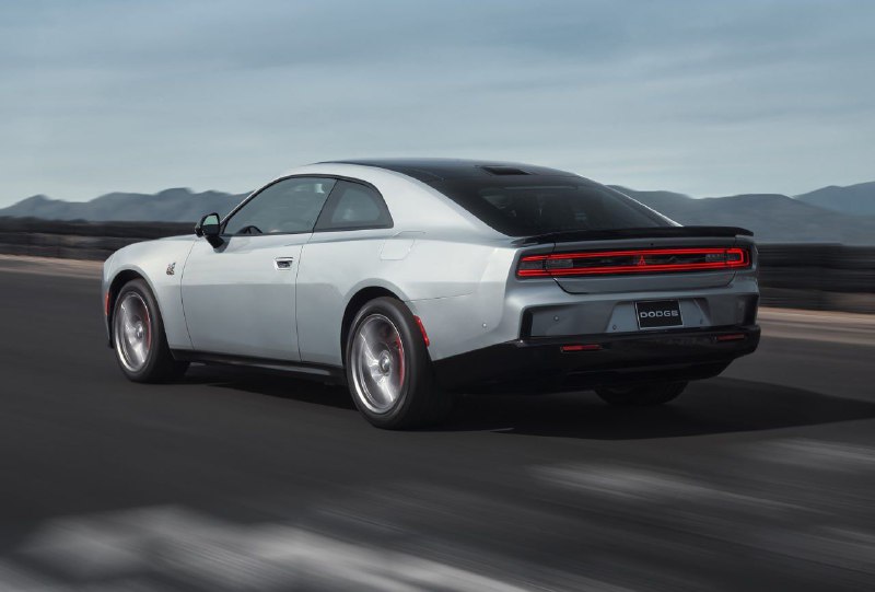 Новый Dodge Charger с ДВС появится летом 2025 года 2