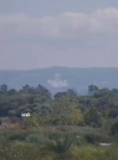 דחוף: הכיבוש מבצע הפצצה גדולה בעיירה מנצורי, דרומית ללבנון.
