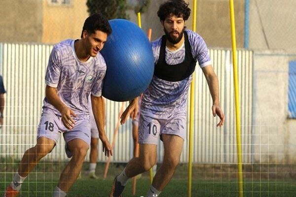 استقلالی | Esteghlali: ماشاریپوف تمرینات اخیر توانسته بدون مشکل خاصی کار کند و آمادگی خود را به کادر فنی نشان دهد.اما کادر فنی استقلال قصد ندار
