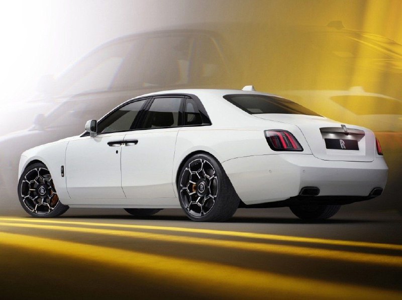 Rolls-Royce Black Badge Ghost '2024 3