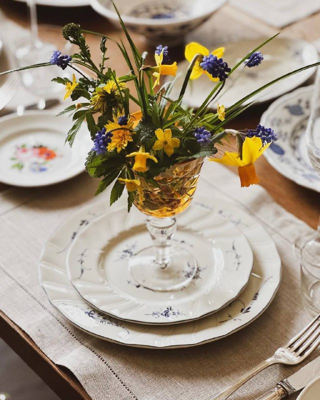 Отдельное удовольствие разглядывать сервировки в этом прекрасном доме. Даниил невероятный эстет и ценитель красивой посуды. Его буфет полон сокрови... - изображение 4 - сет, италия, серия