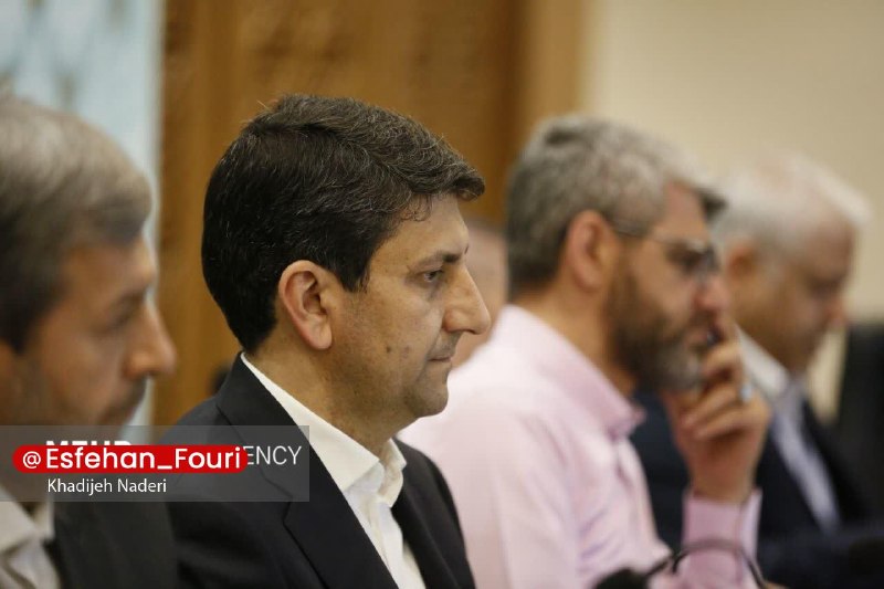 اصفهان فوری: وزیر ارتباطات: گزارههای محدودیت اینترنت در جنگ اخیر رد شد🔹وزیر ارتباطات و فناوری اطلاعات، برخی گزارهها درباره محدودیت