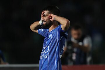 دیده بان ایران: ✅ بازیکن استقلال تنبیه انضباطی شد🔹 سرمربی تیم فوتبال استقلال از تنبه انضباطی وینگر آبیها خبر داد.🔳 خبر را در #دیدبان_ای