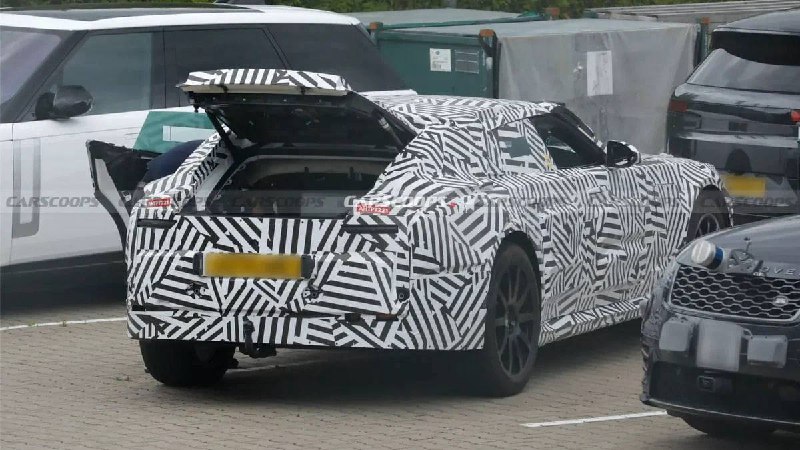 Новый Jaguar удивит необычным багажникомФотошпионы рассекретили особенности бага