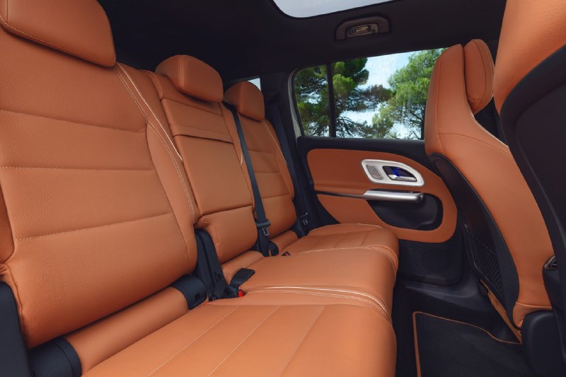 Mercedes-Benz анонсировал новый GLB 3