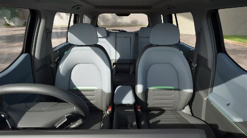 Компания Kia представила компактный кроссовер Syros 6