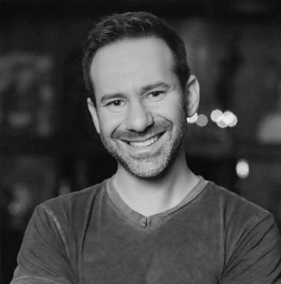 Умер владелец OnlyFans, американец украинского происхождения Леонид Радвинский, пишет Bloomberg. Причиной смерти стало онкологическое заболевание. Бизнесмену было 43 года.