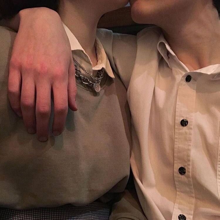 🫦🧿️️️❤️ عشـقـو عـاشـقـی ❤️🧿🫦: بهشت من گوشه دنج قلب تو بود که اومدم توش و خونه ساختم واسه خودم .♥️ℒℴνℯ♥️｡ﾟﾟ･｡･ﾟﾟ｡ﾟ。 ♥️➹عشقو عاشقی
